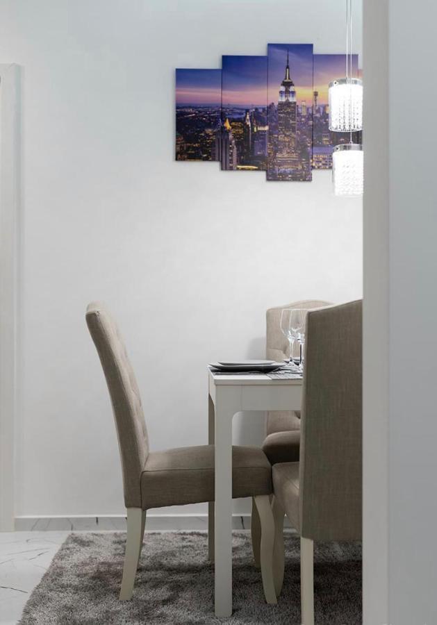 Top Central Luxury Apartment & Free Parking Szófia Kültér fotó