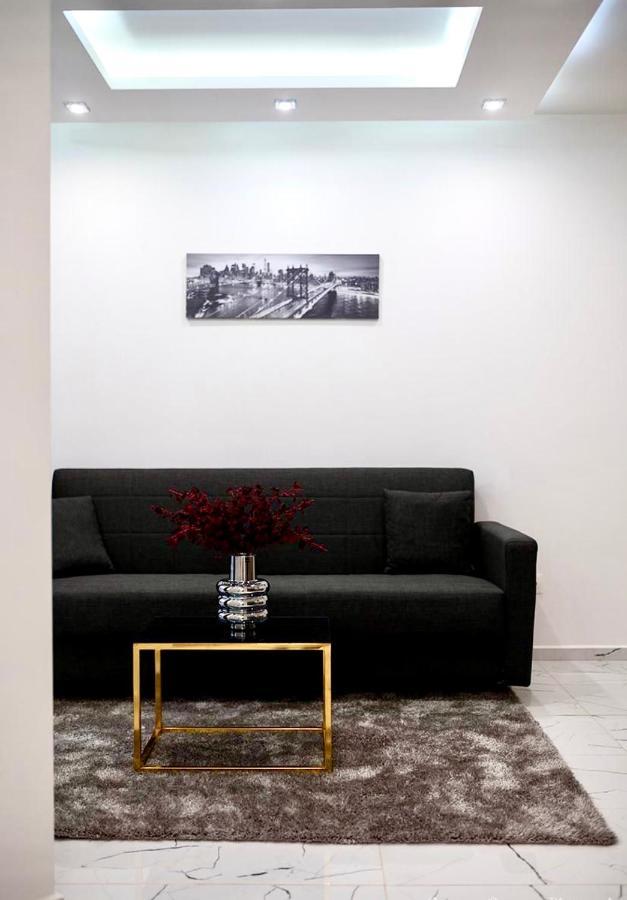 Top Central Luxury Apartment & Free Parking Szófia Kültér fotó